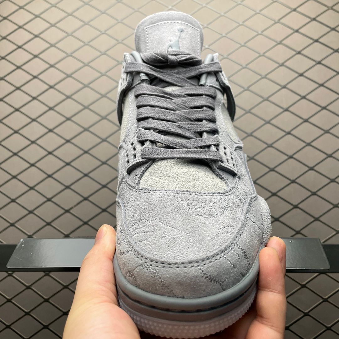 JORDAN 4