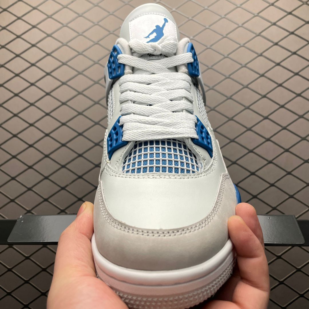 JORDAN 4