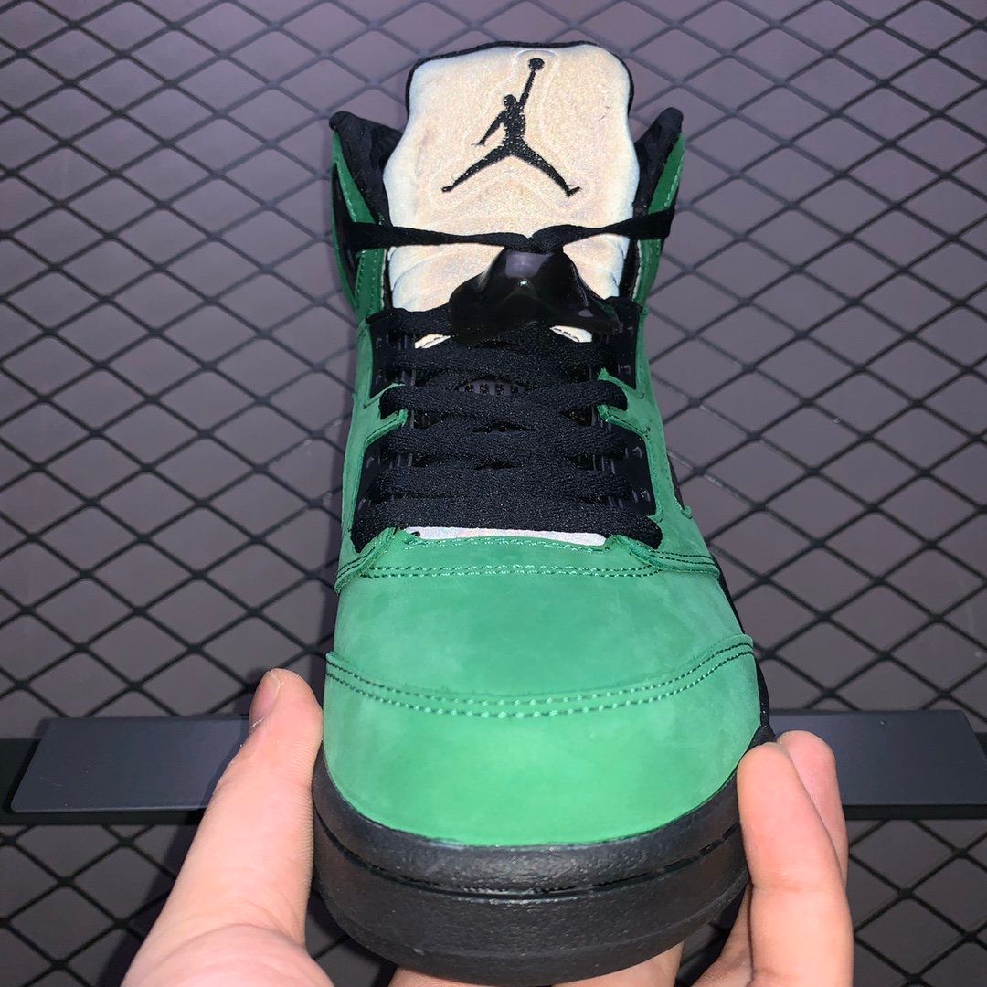 JORDAN 5