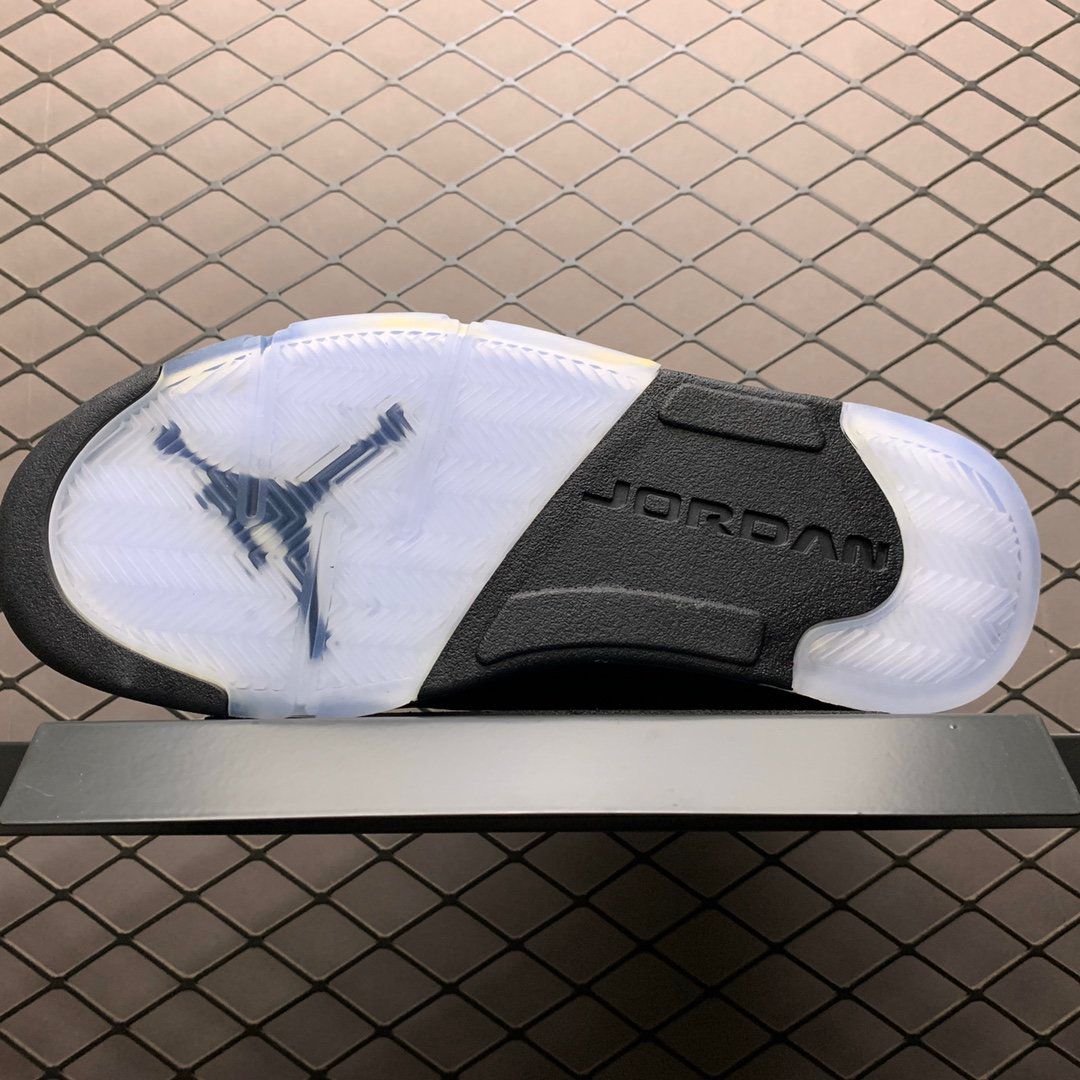 JORDAN 5