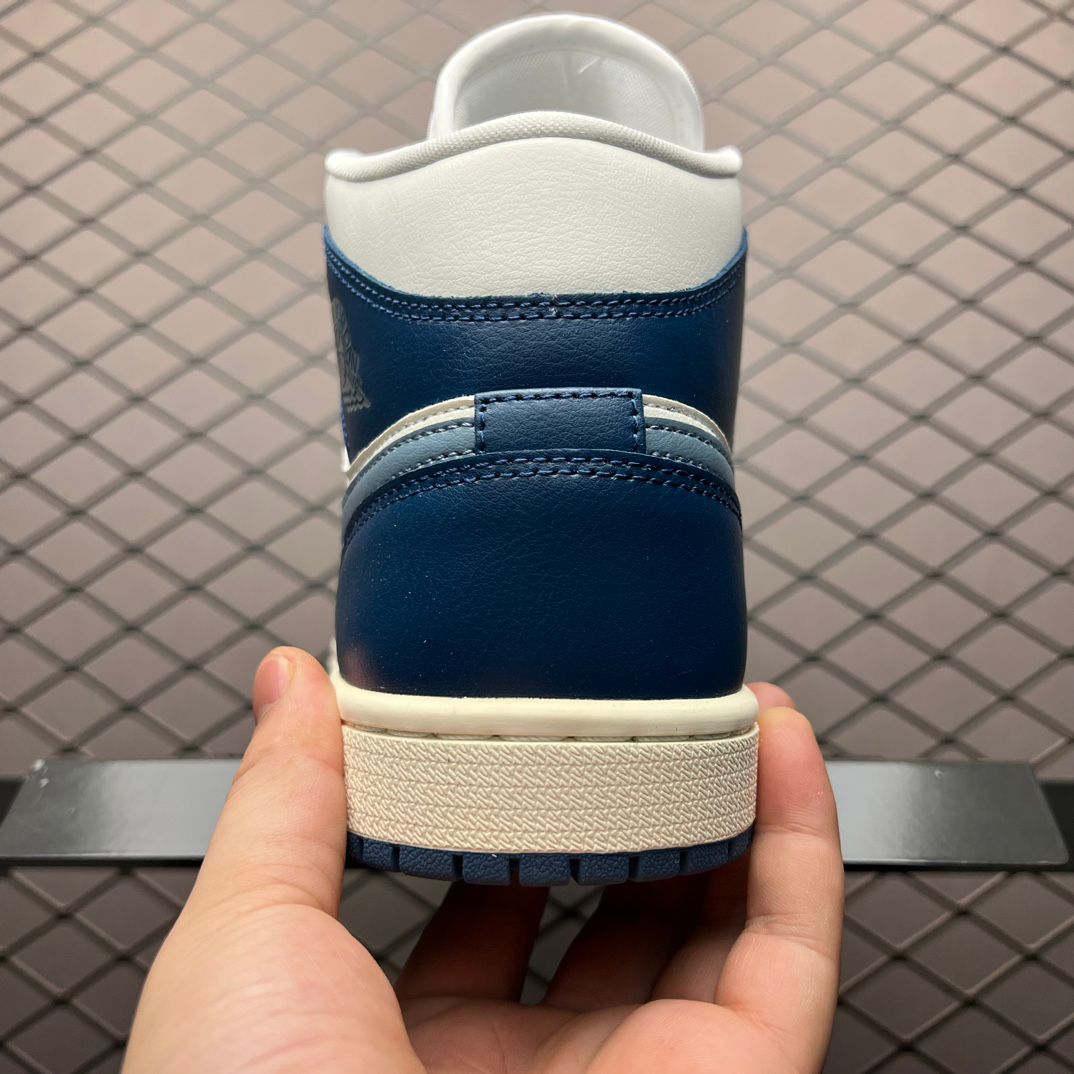 JORDAN 1 MID