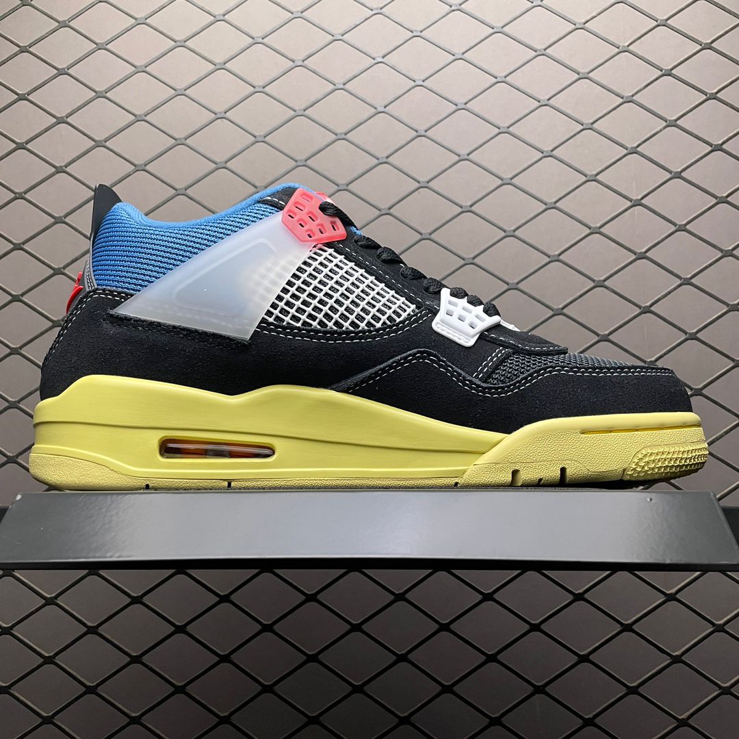 JORDAN 4