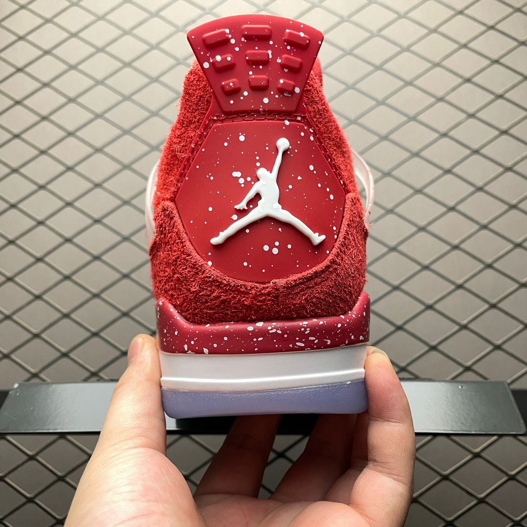JORDAN 4