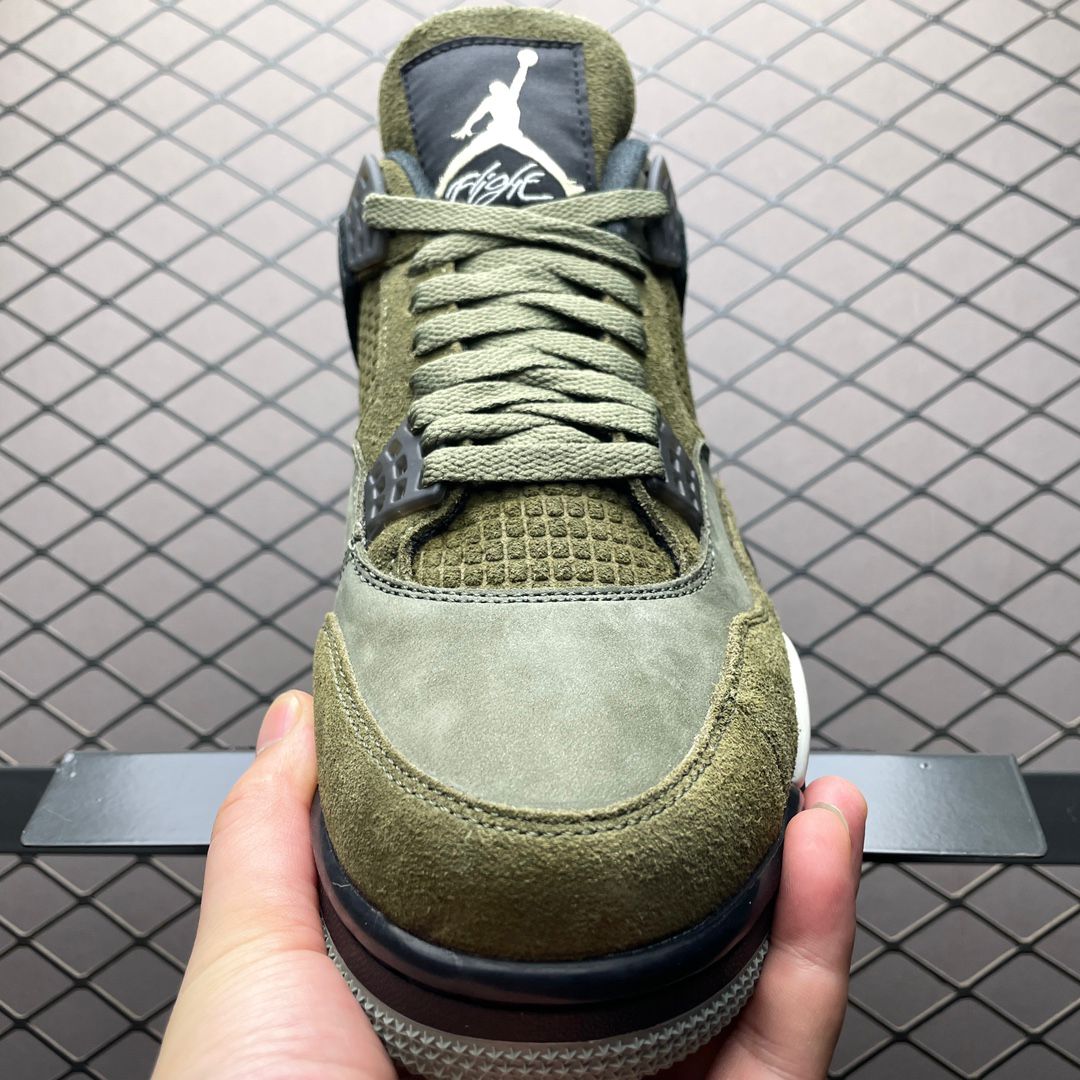 JORDAN 4