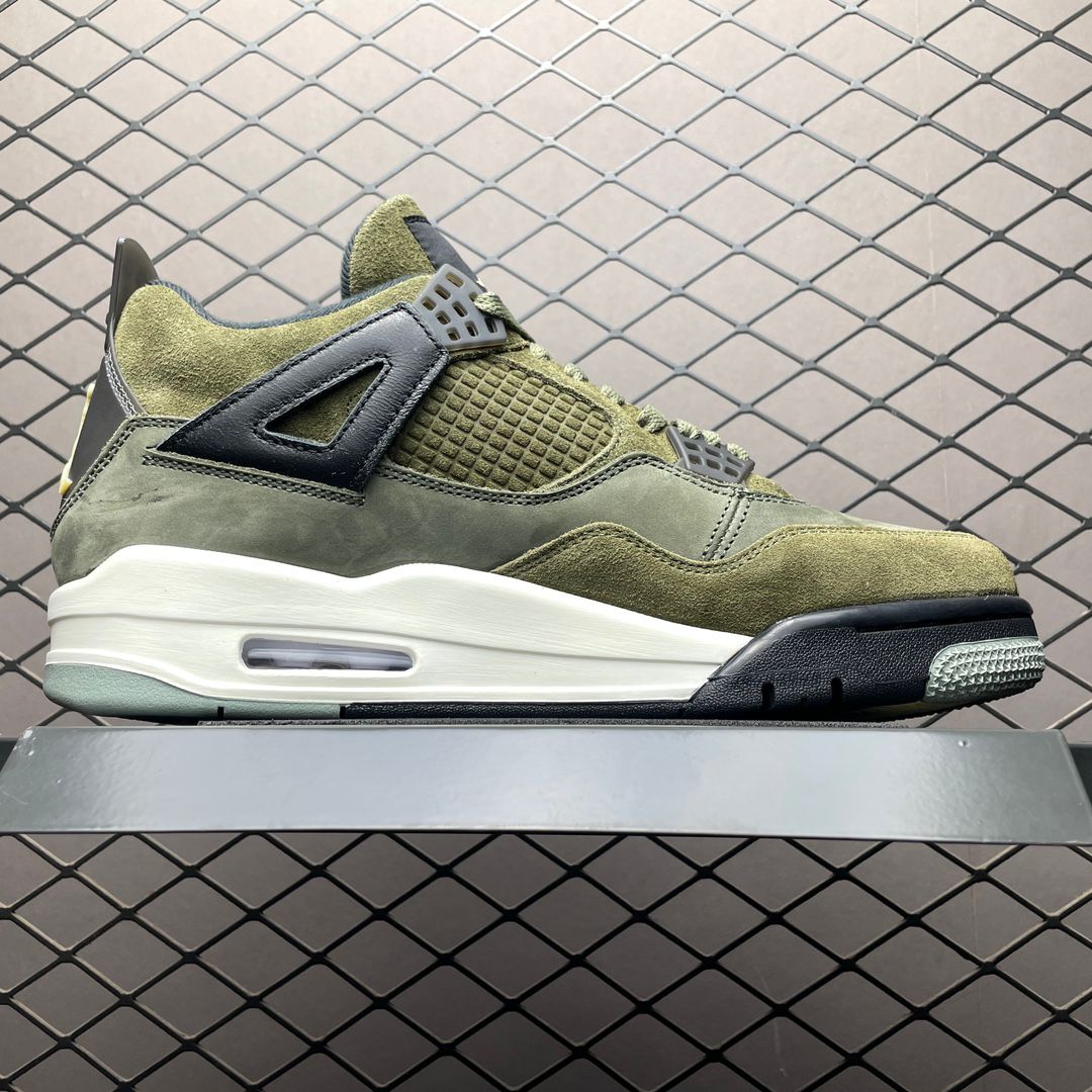 JORDAN 4