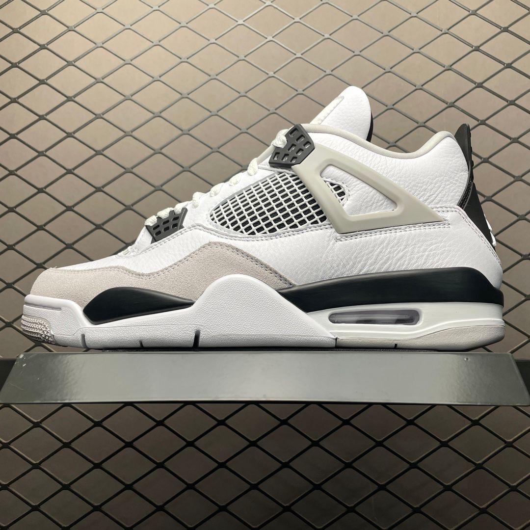 JORDAN 4