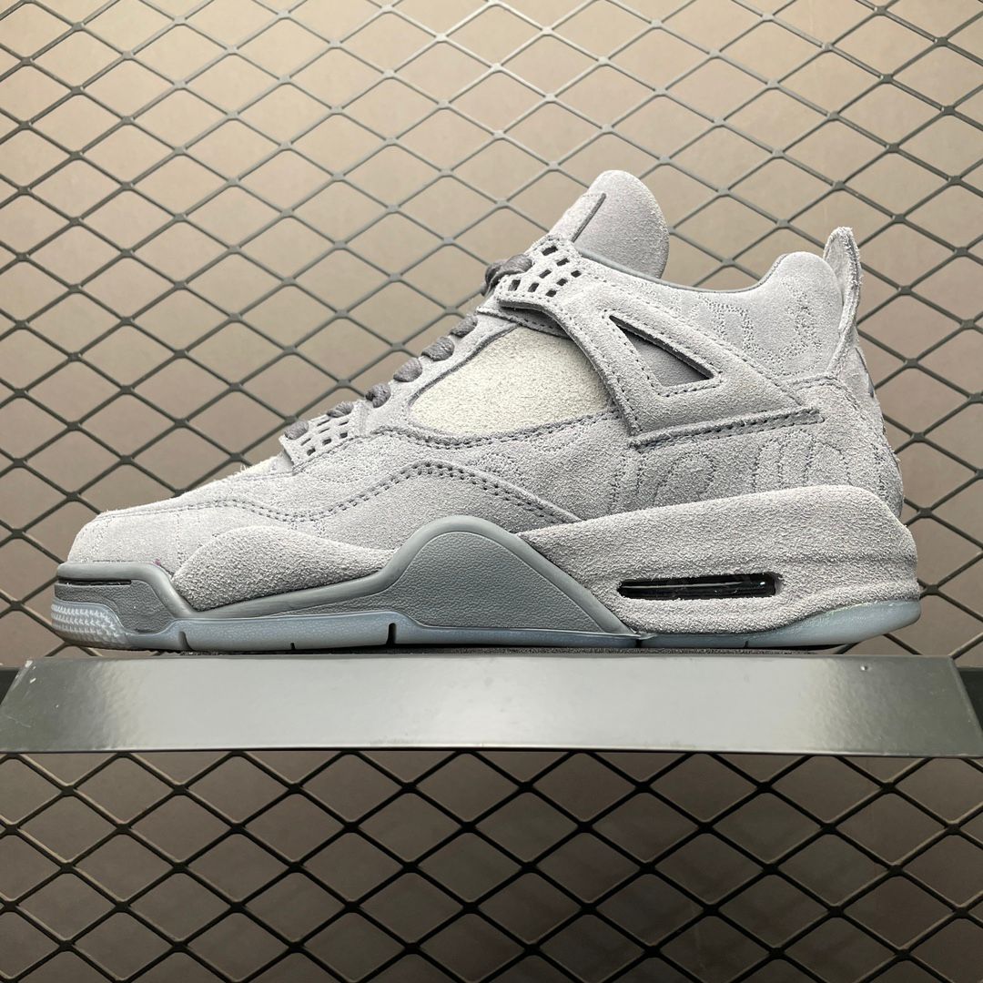 JORDAN 4