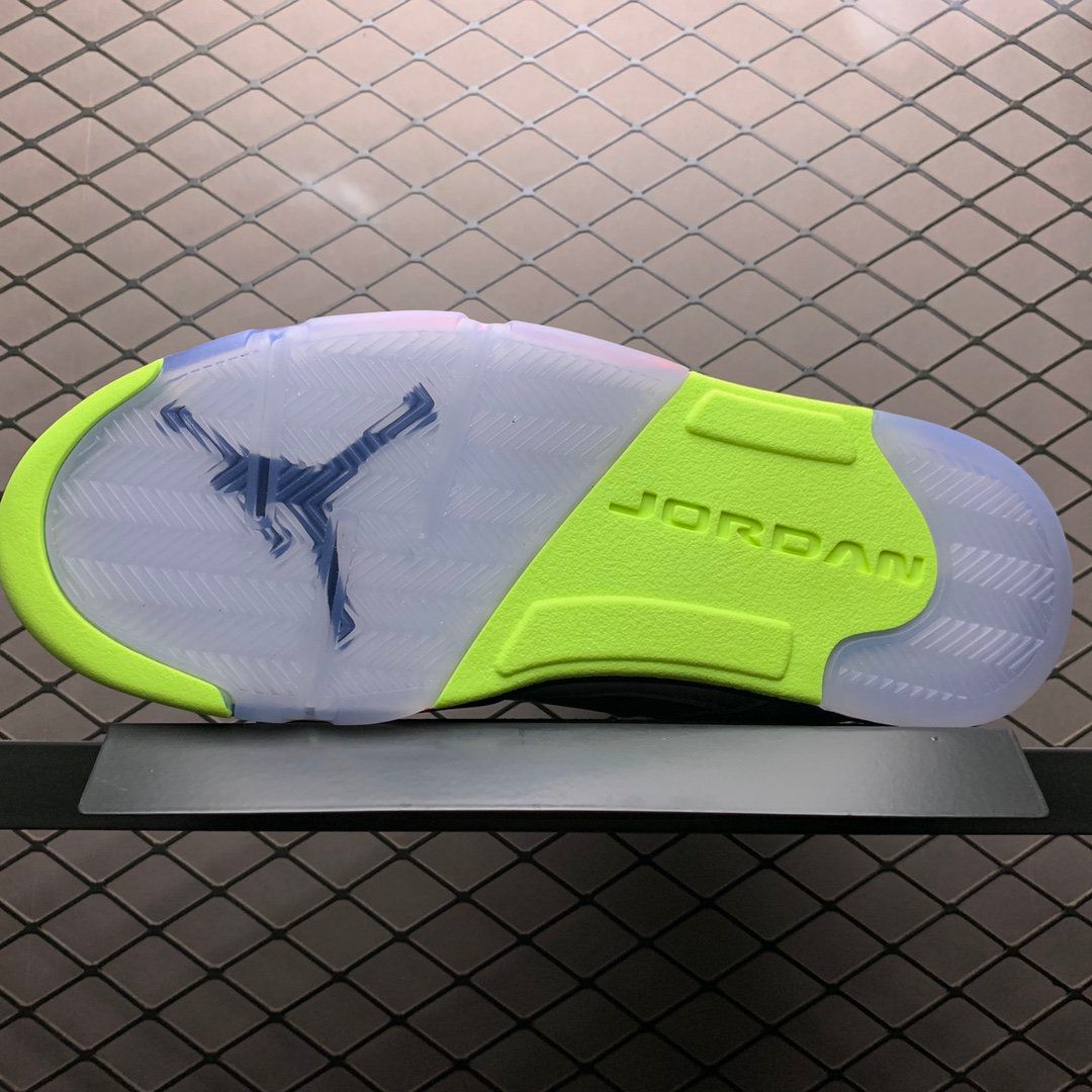 JORDAN 5