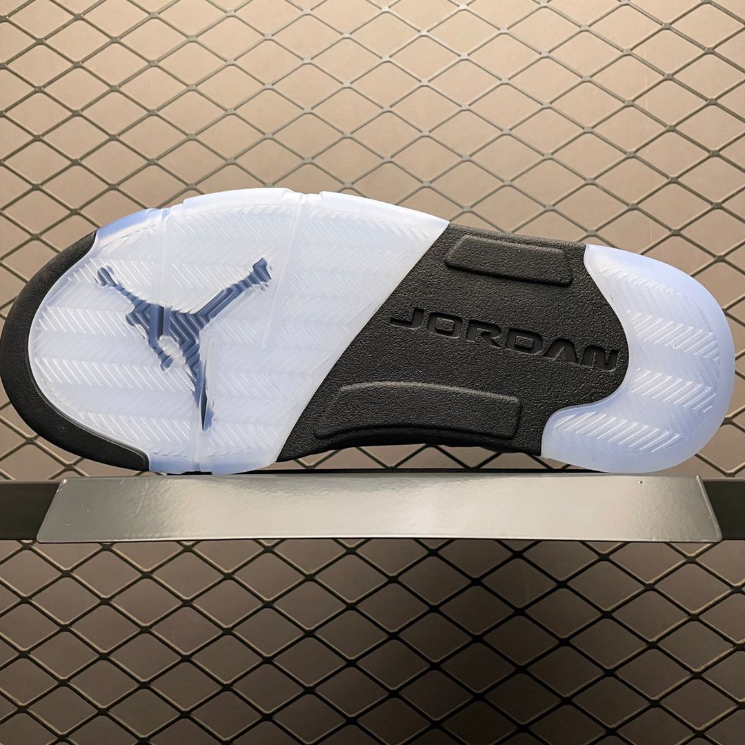 JORDAN 5