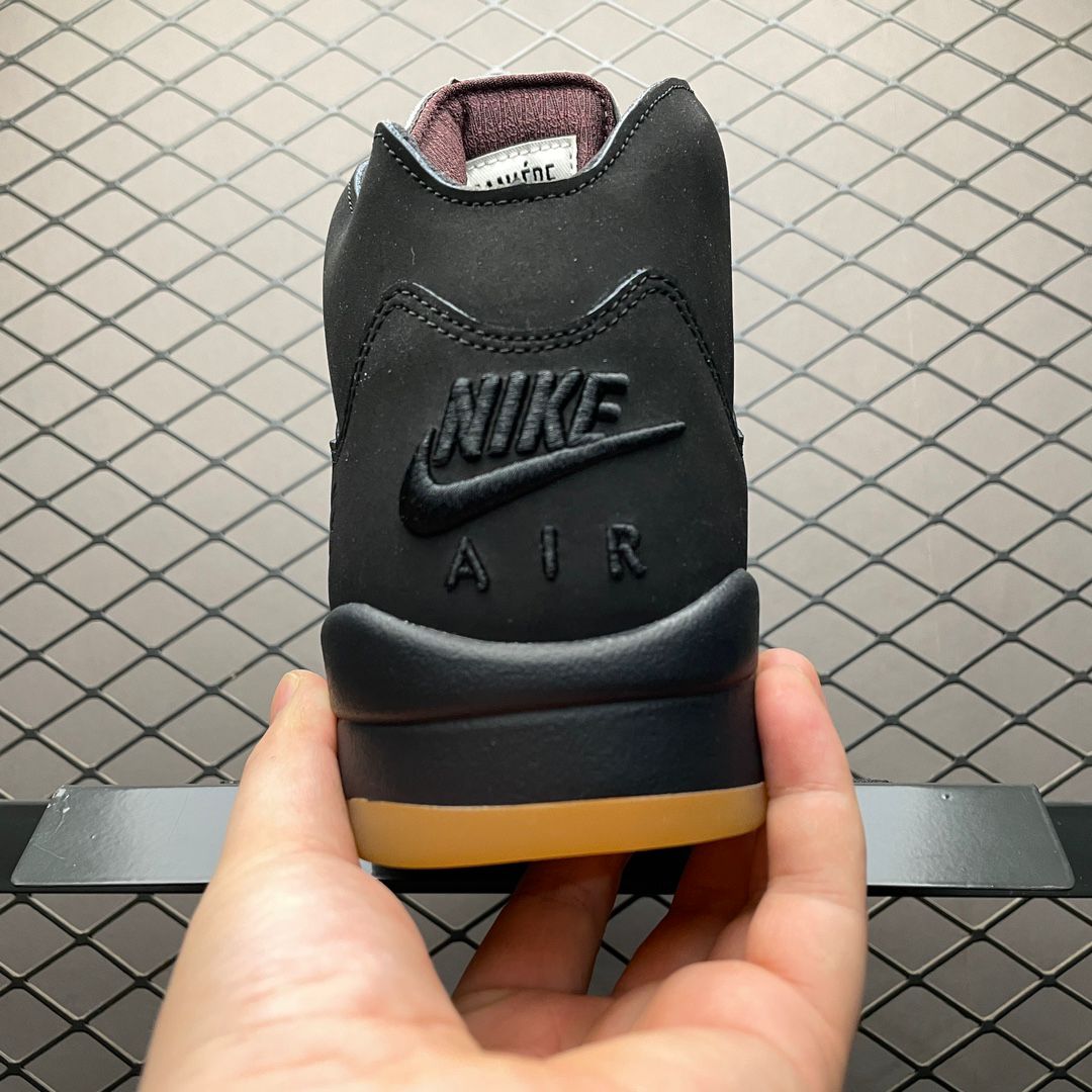 JORDAN 5