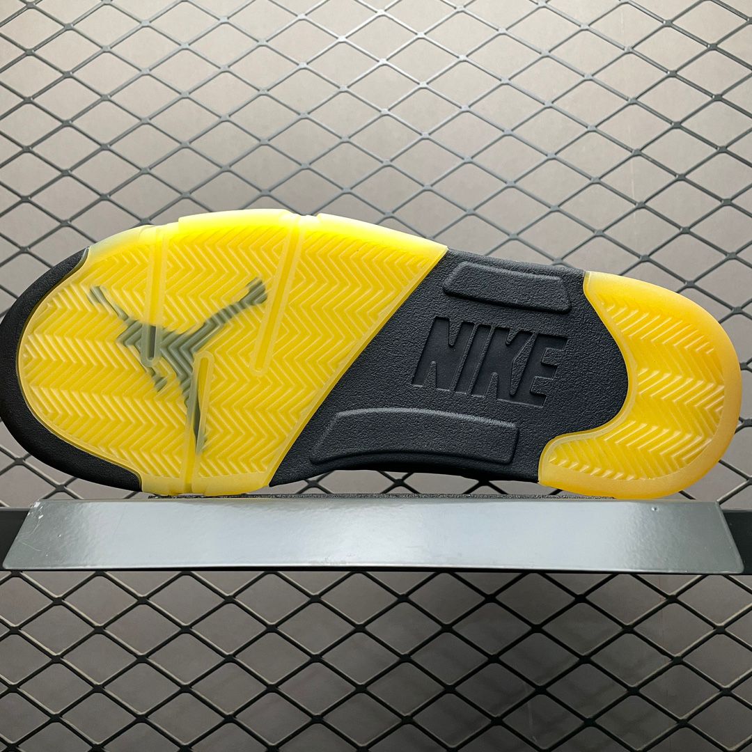 JORDAN 5